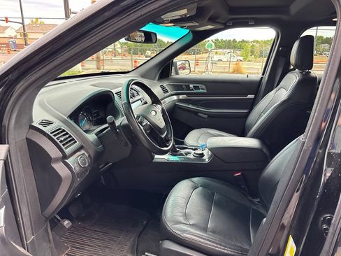 Used 2018 Ford Explorer Limited AWD/4WD image 9