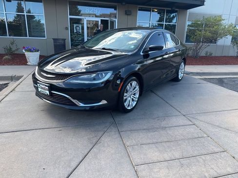 Used 2016 Chrysler 200 Limited w/ Anniversary Edition FWD image 2