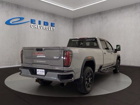 Used 2024 GMC Sierra 2500 AT4 w/ AT4 Preferred Package AWD/4WD image 15