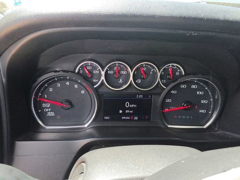 Used 2020 Chevrolet Silverado 1500 LT AWD/4WD image 8