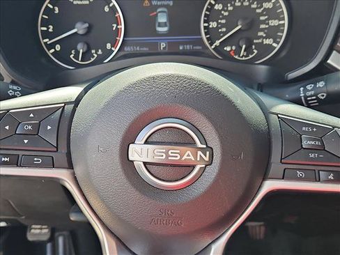 Used 2024 Nissan Altima 2.5 SV FWD image 9