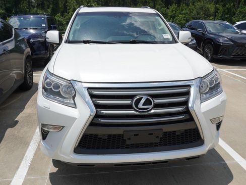 Used 2019 Lexus GX 460 Premium AWD/4WD image 2