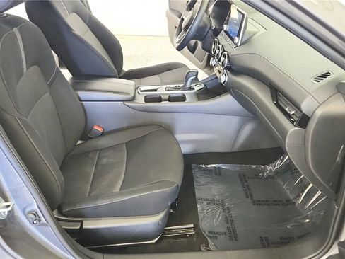Used 2024 Nissan Sentra SV FWD image 35