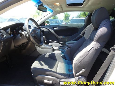 Used 2011 Hyundai Genesis 2.0T RWD image 11