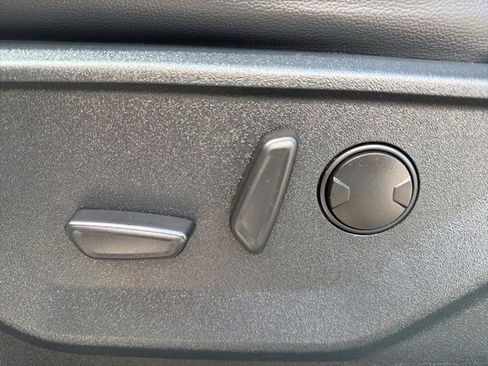 Used 2025 Ford F350 Lariat w/ Black Appearance Package AWD/4WD image 12