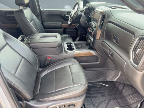 Used 2019 Chevrolet Silverado 1500 High Country w/ Technology Package image 30