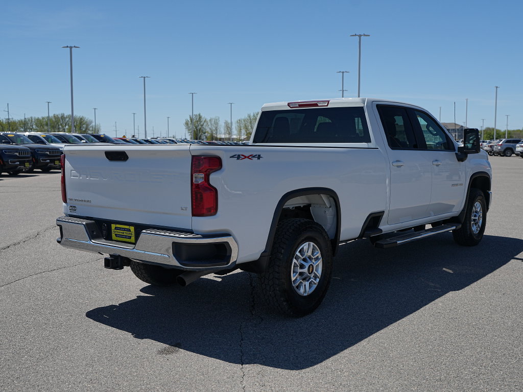 Used 2025 Chevrolet Silverado 2500 LT AWD/4WD image 7