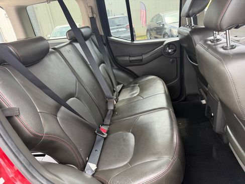 Used 2011 Nissan Xterra PRO-4X w/ Pro-4x Leather Pkg AWD/4WD image 19