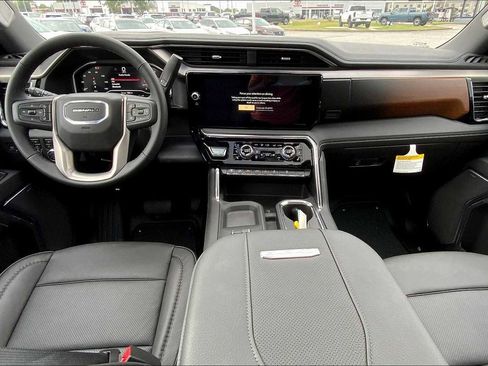 New 2025 GMC Sierra 2500 Denali w/ Denali Reserve Package image 5