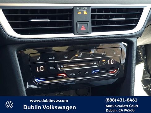 New 2025 Volkswagen Taos SE image 16