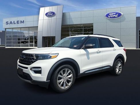Used 2020 Ford Explorer XLT w/ Equipment Group 202A AWD/4WD image 7
