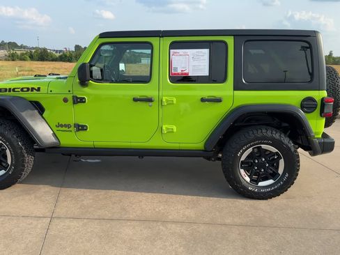 Used 2021 Jeep Wrangler Unlimited Rubicon w/ Safety Group AWD/4WD image 6