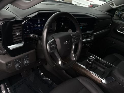 Used 2023 Chevrolet Silverado 1500 RST w/ Convenience Package II AWD/4WD image 16