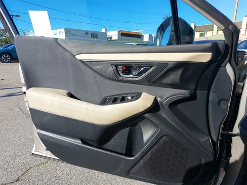 Used 2020 Subaru Outback Premium image 26