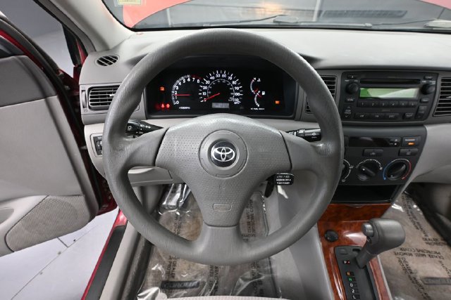 Used 2005 Toyota Corolla LE w/ Audio Value Pkg FWD image 20