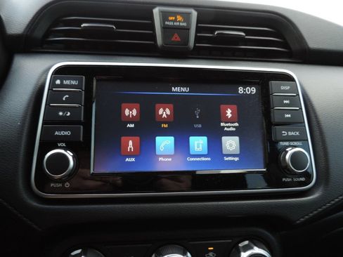 Used 2025 Nissan Versa S w/ Trunk Package FWD image 20
