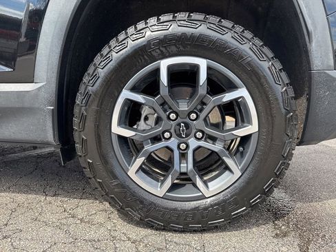 Used 2025 Chevrolet Equinox ACTIV w/ Safety and Technology Package image 49