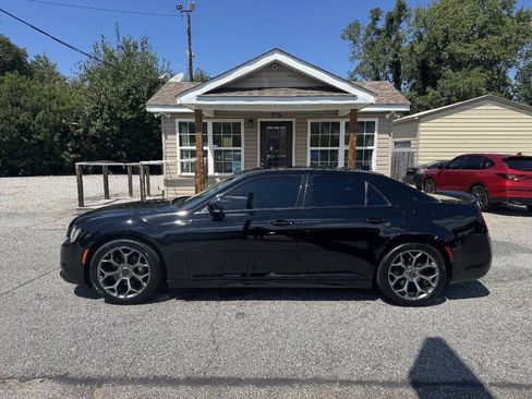 Used 2016 Chrysler 300 S w/ 300S Premium Group RWD image 3