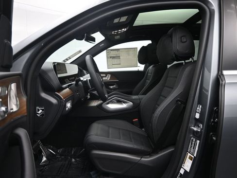 New 2026 Mercedes-Benz GLS 580 4MATIC image 18