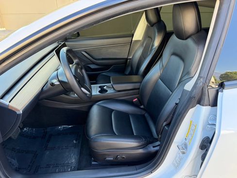 Used 2021 Tesla Model 3 Standard Range Plus RWD image 9