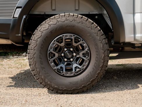 Used 2025 Ford F150 Raptor w/ Equipment Group 803A Raptor R AWD/4WD image 21