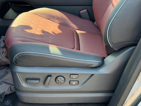 New 2026 INFINITI QX80 Autograph w/ Premium Cargo Package image 19