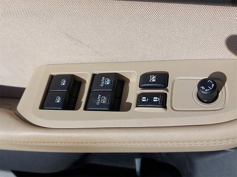 Used 2017 Subaru Outback 2.5i Premium image 37