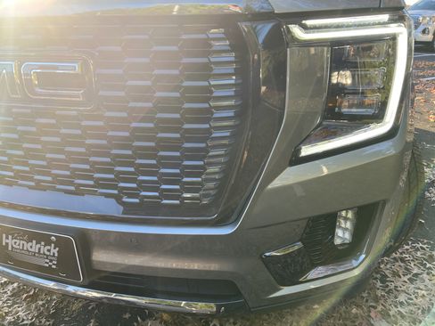 Certified 2023 GMC Yukon Denali Ultimate image 5