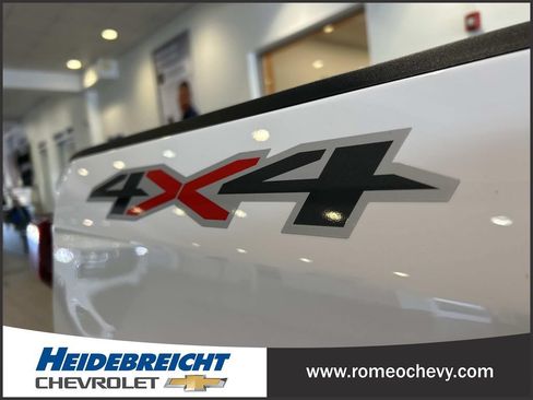 Used 2024 Chevrolet Silverado 1500 LT AWD/4WD image 36