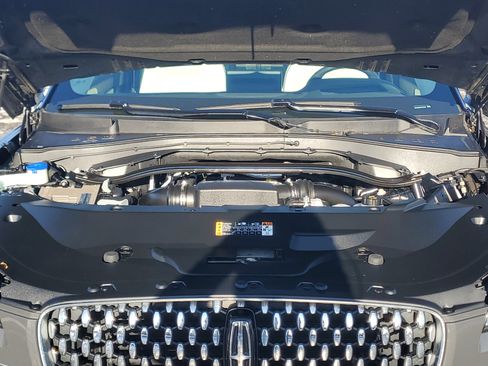 Certified 2023 Lincoln Aviator Black Label w/ Dynamic Handling Package image 8