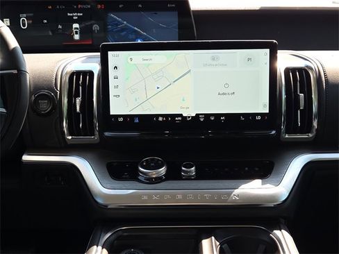 New 2025 Ford Expedition Platinum w/ Driver's Package image 11