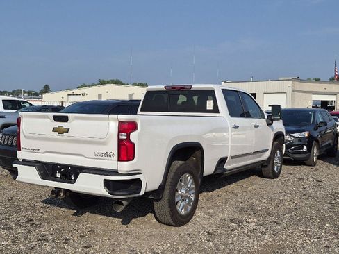 Used 2024 Chevrolet Silverado 3500 High Country w/ High Country Premium Package AWD/4WD image 4