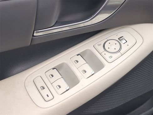 Certified 2023 Hyundai Sonata SEL w/ Cargo Package image 11