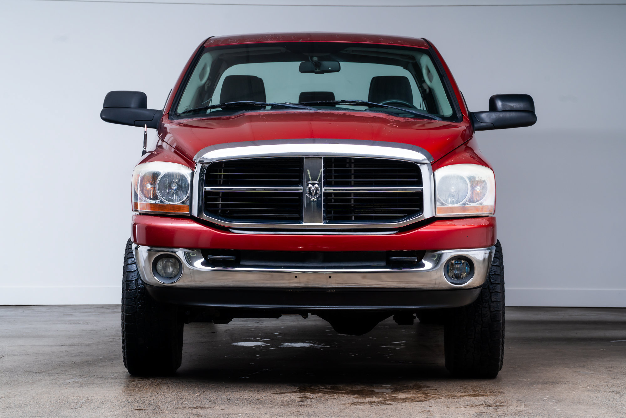 Used 2006 Dodge Ram 2500 Truck SLT w/ Light Group AWD/4WD image 2