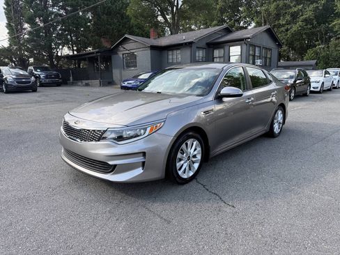 Used 2016 Kia Optima LX FWD image 2
