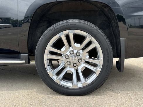 Used 2019 Chevrolet Suburban Premier RWD image 8