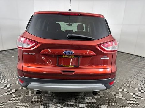Used 2015 Ford Escape SE image 4