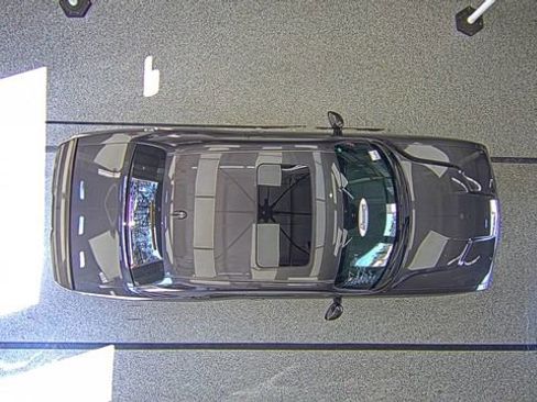 Used 2018 Dodge Challenger SXT Plus image 7