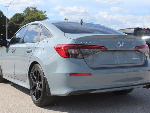Used 2023 Honda Civic Sport image 9