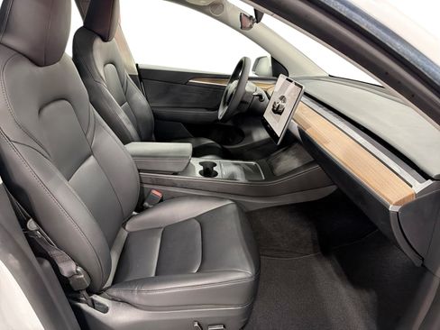 Certified 2023 Tesla Model Y Performance AWD/4WD image 13