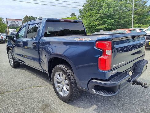 Used 2020 Chevrolet Silverado 1500 Custom w/ Custom Value Package AWD/4WD image 6