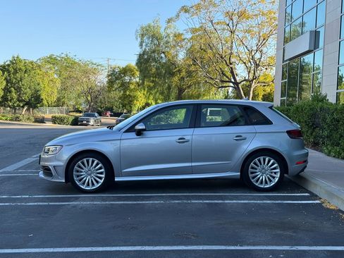 Used 2016 Audi A3 e-tron Premium w/ 17" Wheel Package FWD image 2