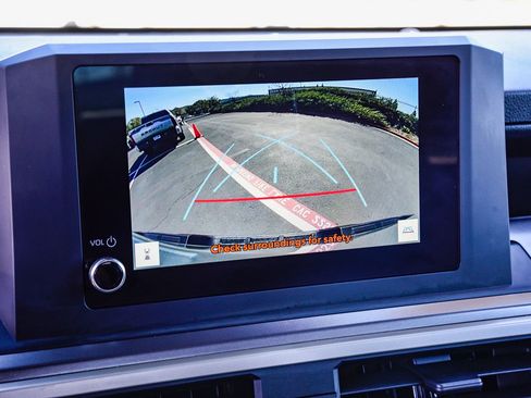 Certified 2025 Toyota Tacoma SR5 image 30