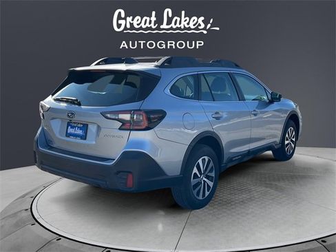 Used 2020 Subaru Outback 2.5i Premium image 5