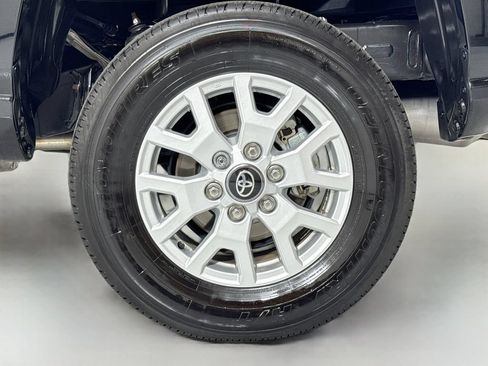 Used 2025 Toyota Tacoma SR5 RWD image 9