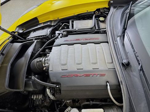 Used 2015 Chevrolet Corvette Stingray Convertible w/ 3LT Preferred Equipment Group RWD image 28