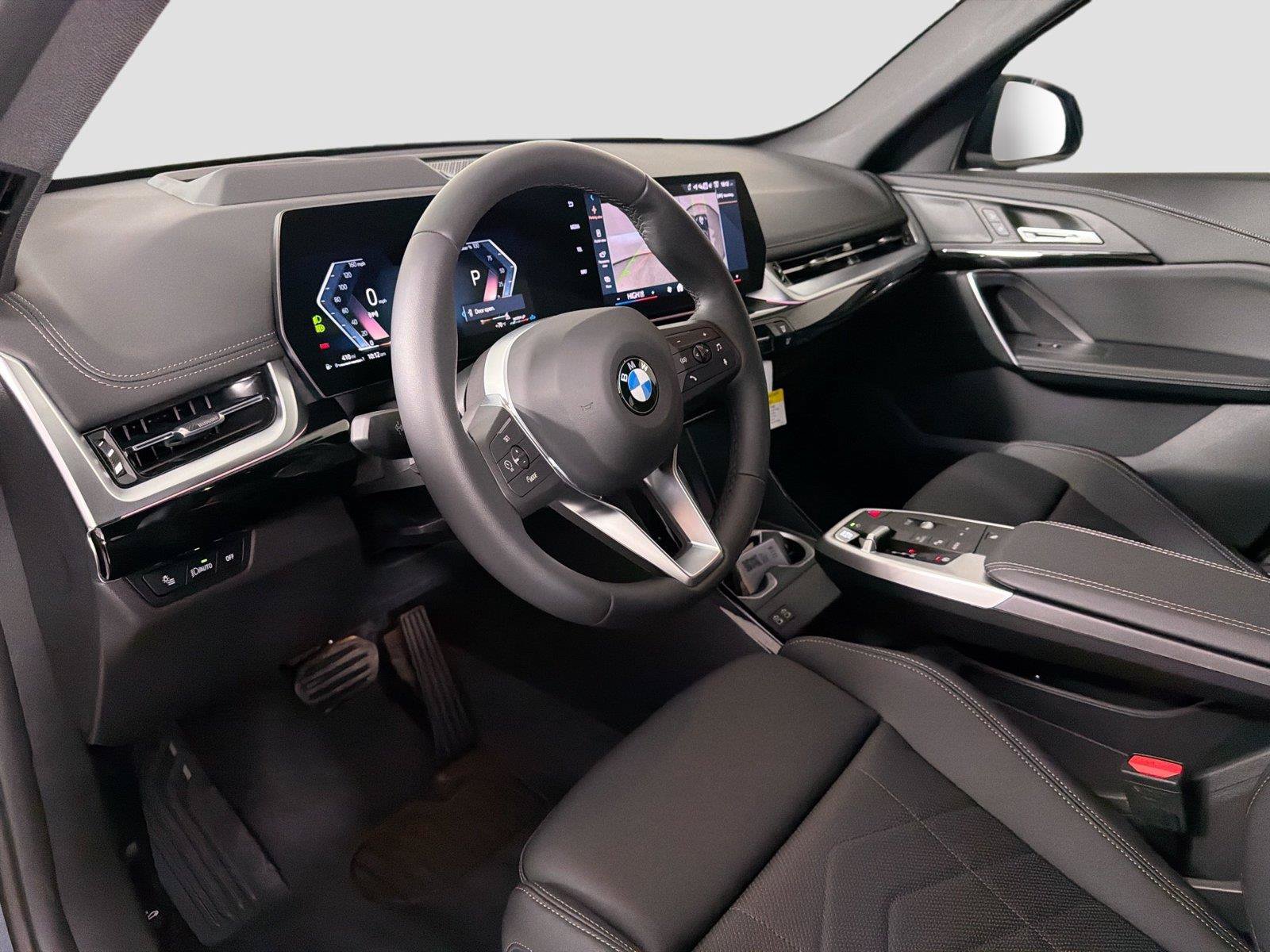 Used 2026 BMW X1 xDrive28i w/ Technology Package AWD/4WD image 9