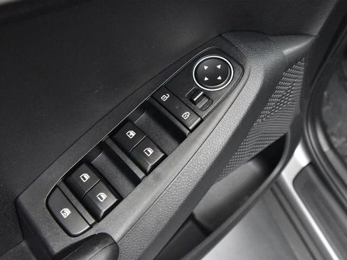 Used 2021 Kia Seltos LX image 19