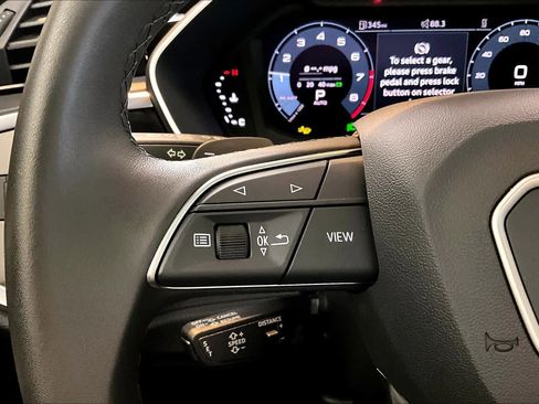 Certified 2025 Audi Q3 2.0T Premium Plus w/ Premium Plus Package AWD/4WD image 24