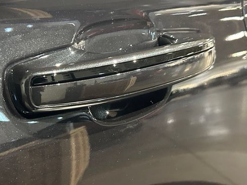 New 2027 Lincoln Navigator L Reserve AWD/4WD image 22